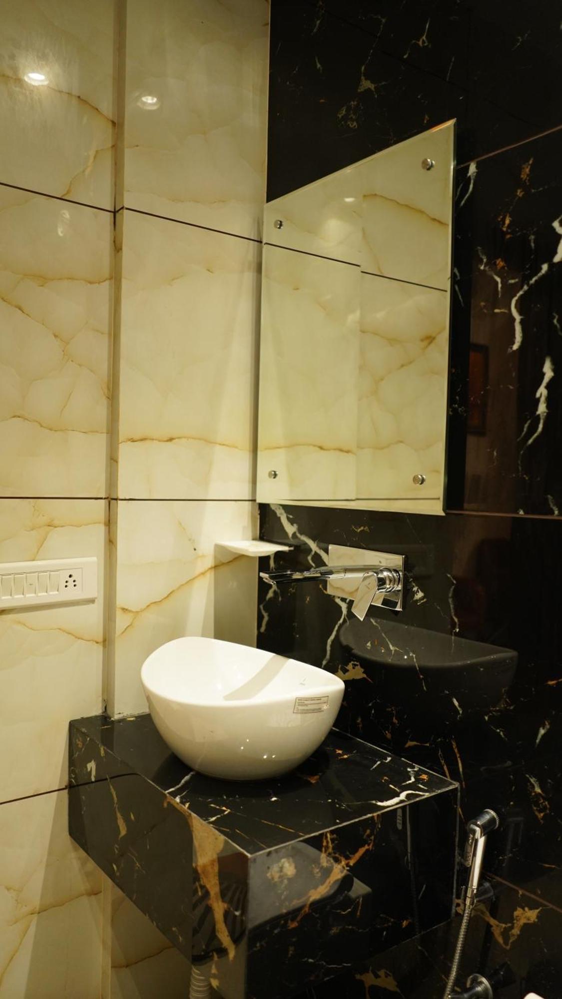 Hotel Silver Pearl Alīgarh 외부 사진