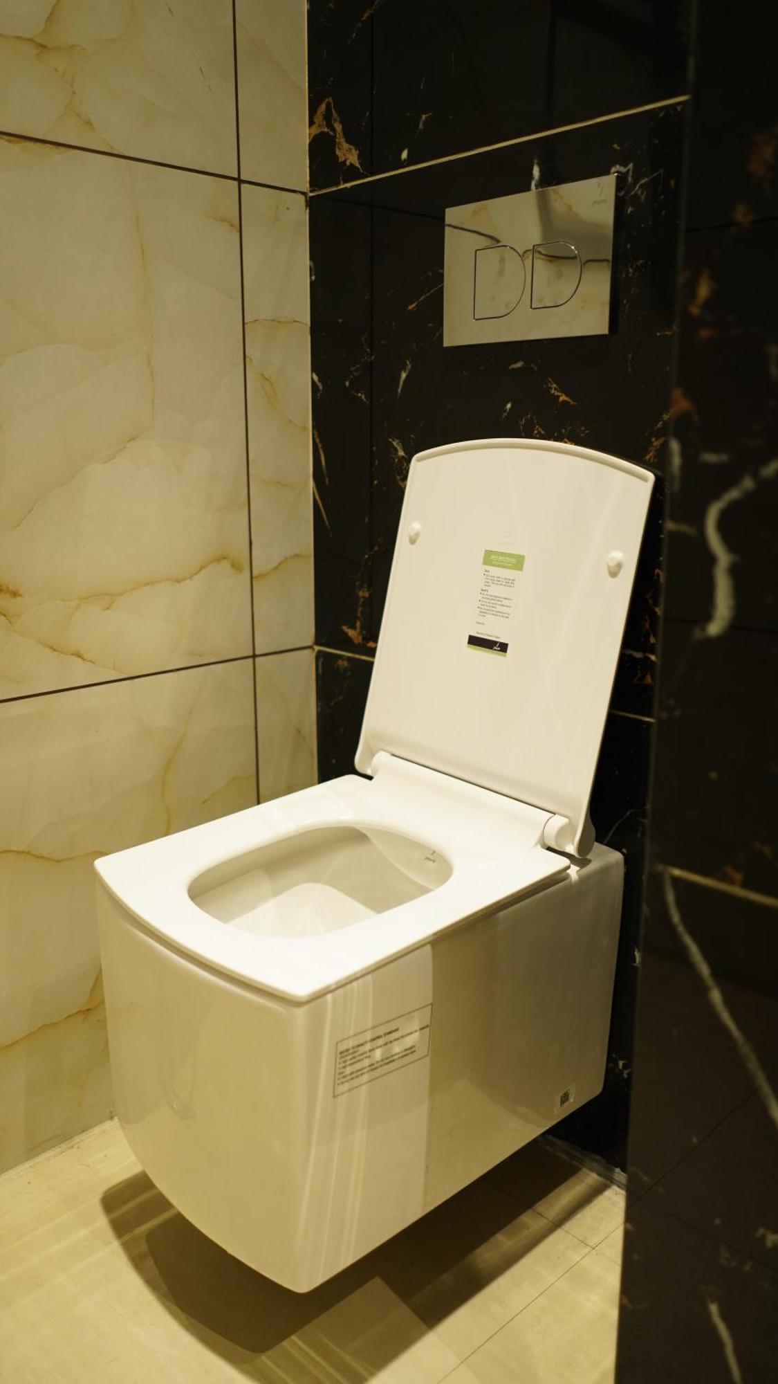 Hotel Silver Pearl Alīgarh 외부 사진